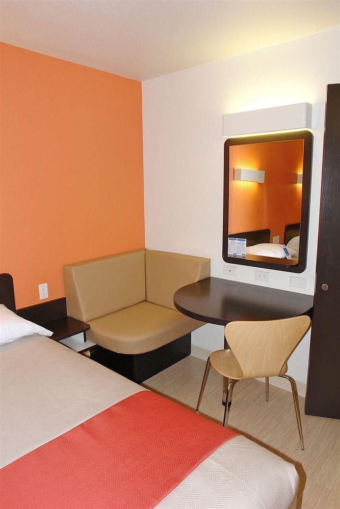 Hotel 6-crawfordsville, In