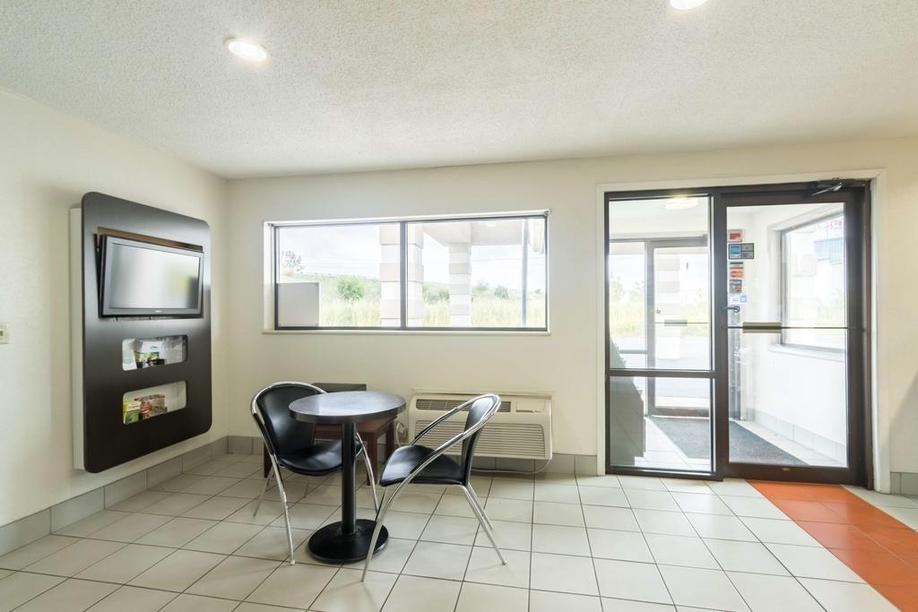 Hotel 6-crawfordsville, In 2*