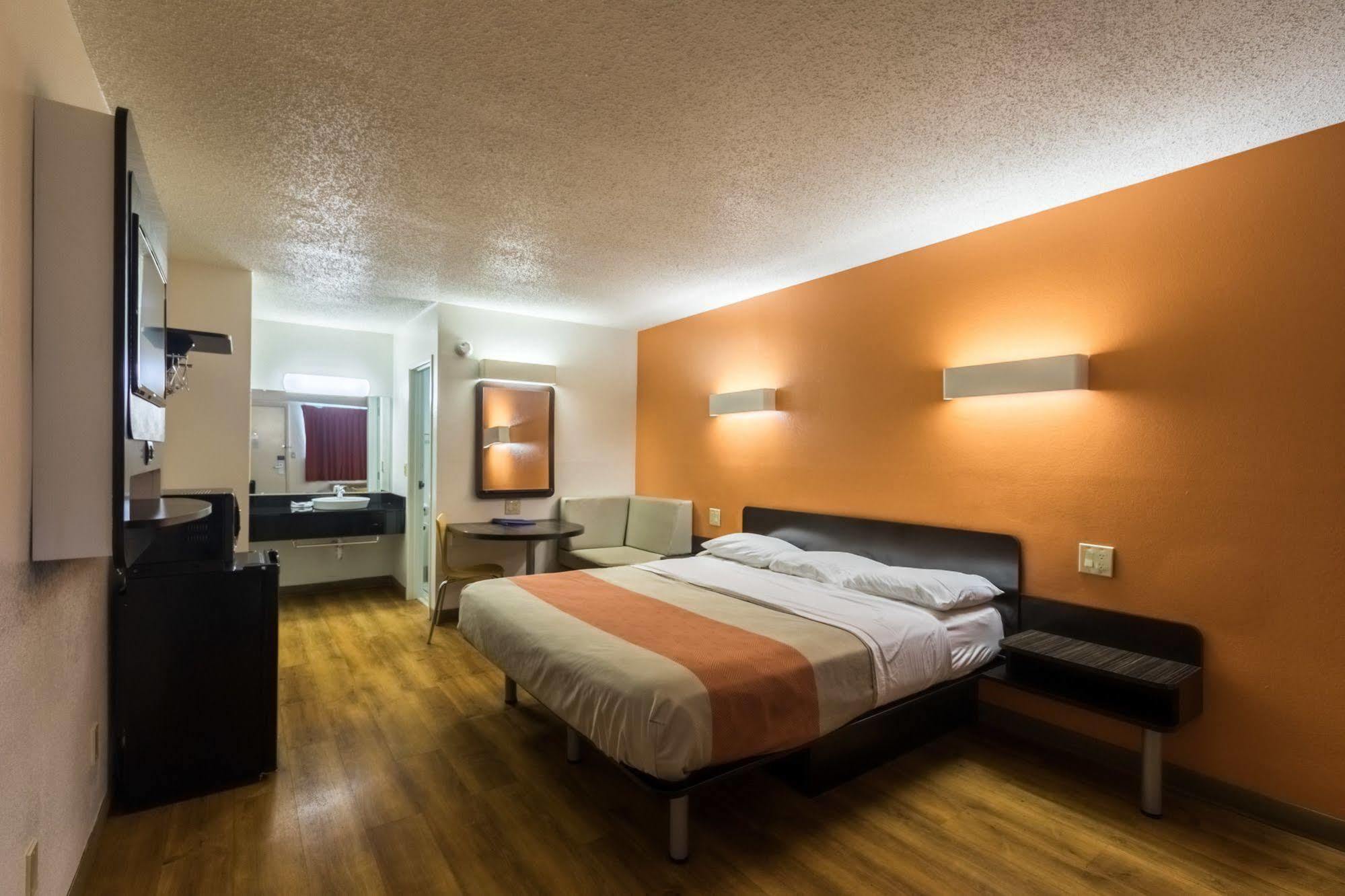 Hotel 6-crawfordsville, In