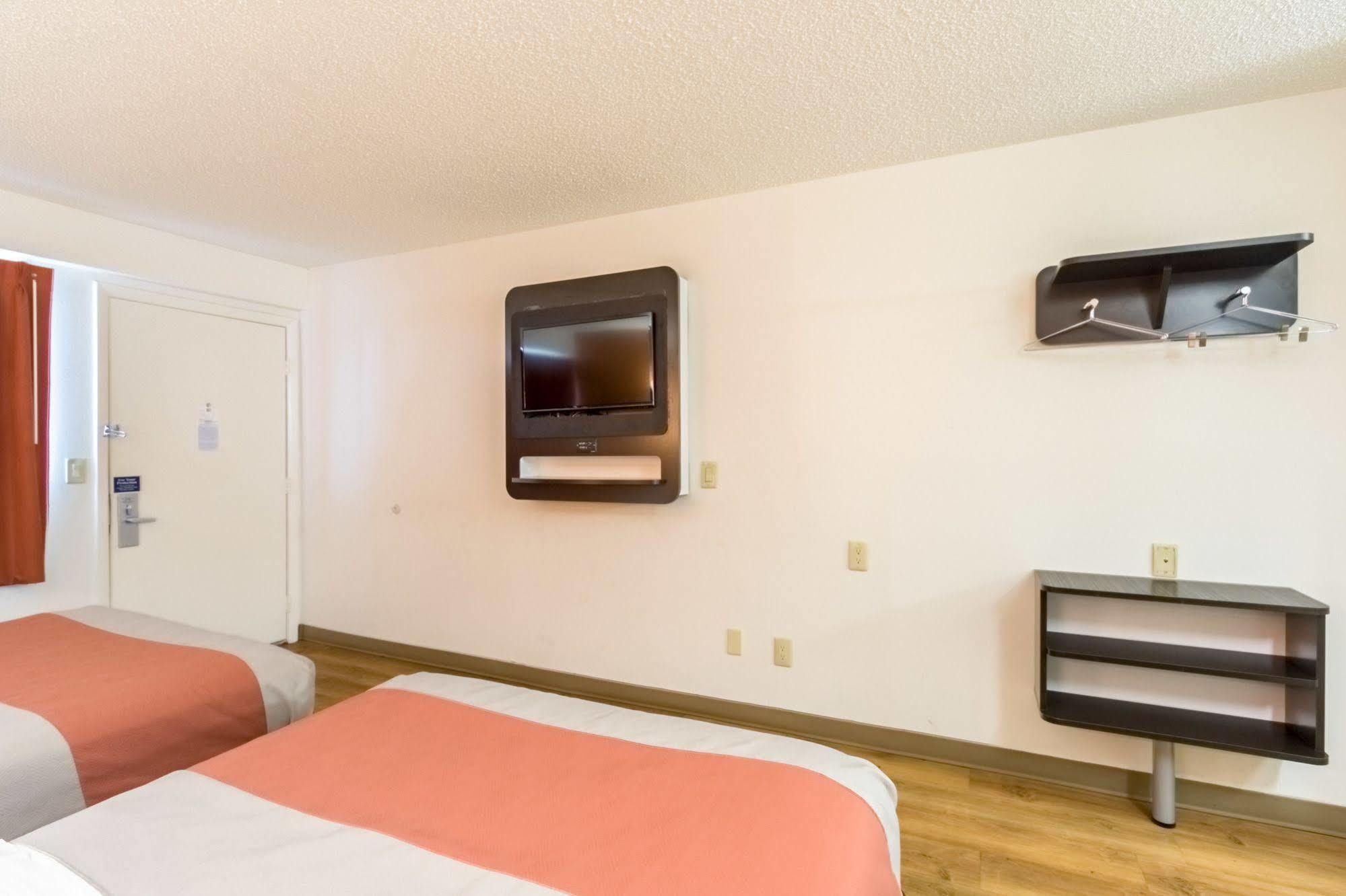 6-crawfordsville, In Hotel 2*