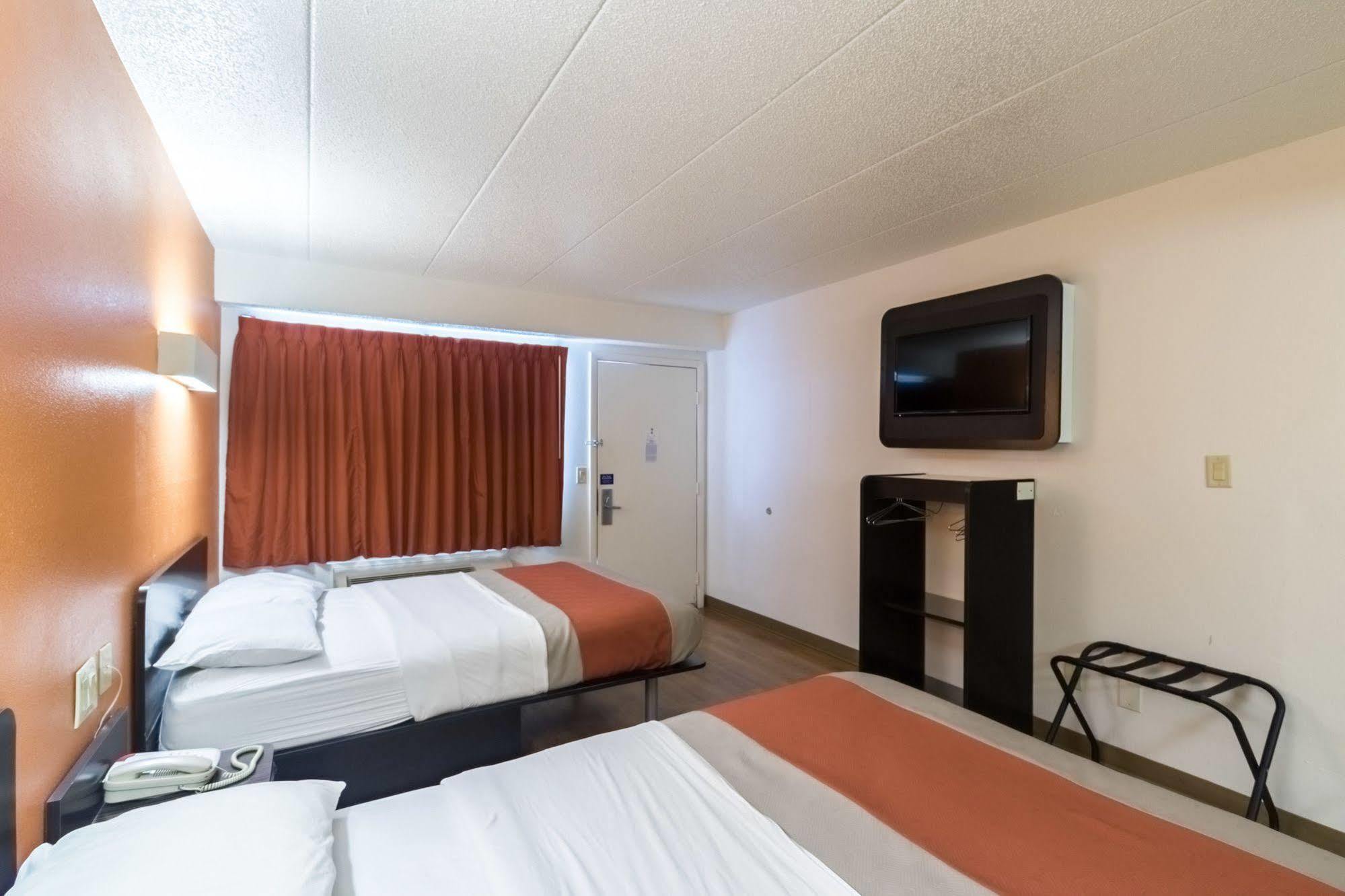 Hotel 6-crawfordsville, In 2*