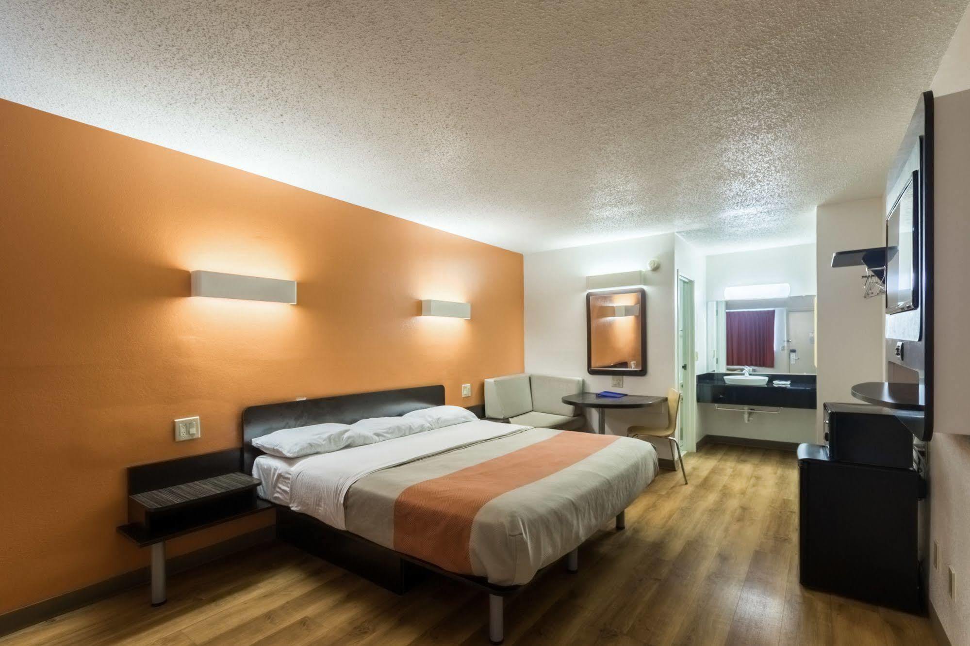 Hotel 6-crawfordsville, In Crawfordsville